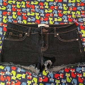 No Boundaries sz 11 dark wash jean shorts